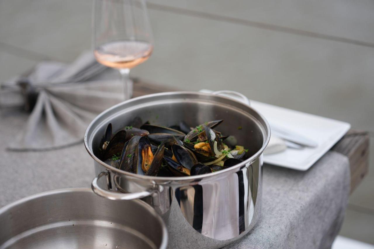 Restaurant Brasserie Feestzaal Ahoi, 2* Courtrai